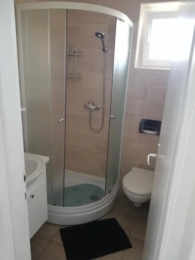 House Kapetanovic Hotel Palit 3*,