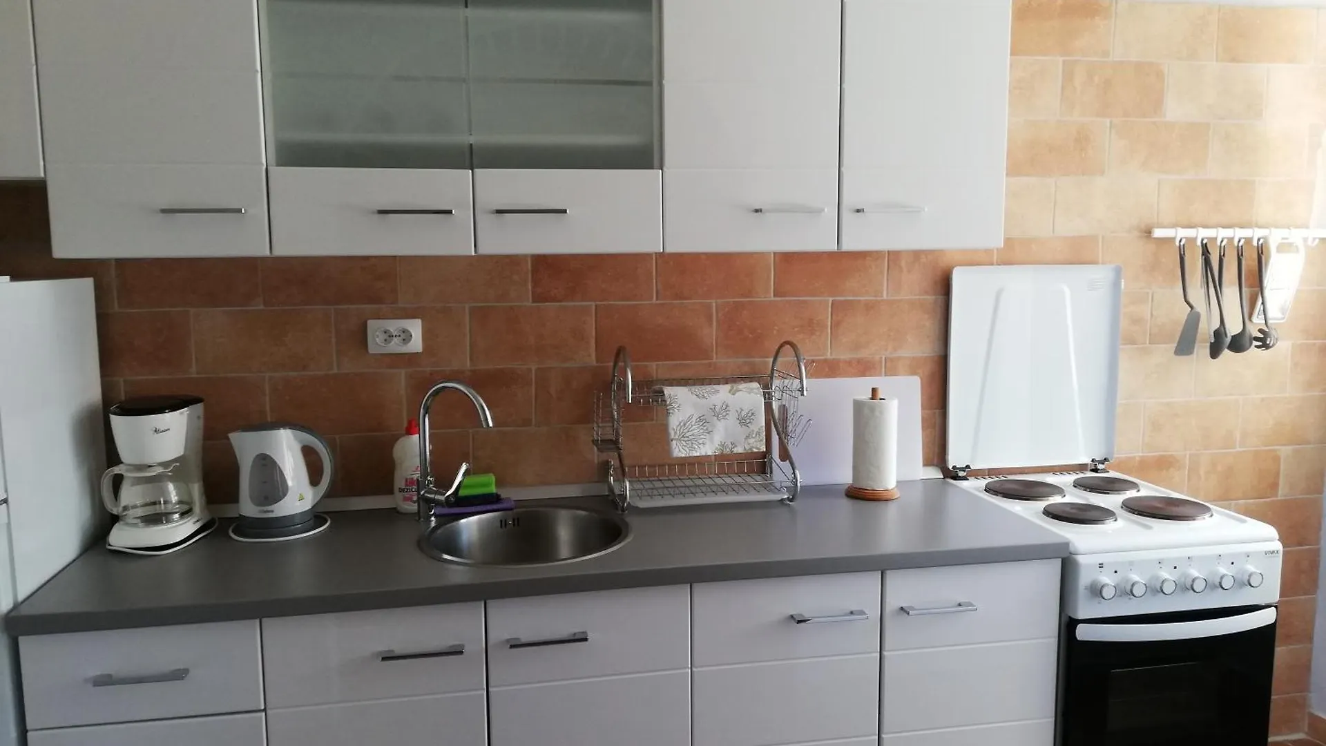 House Kapetanovic Hotel Palit 3*,  Croatia