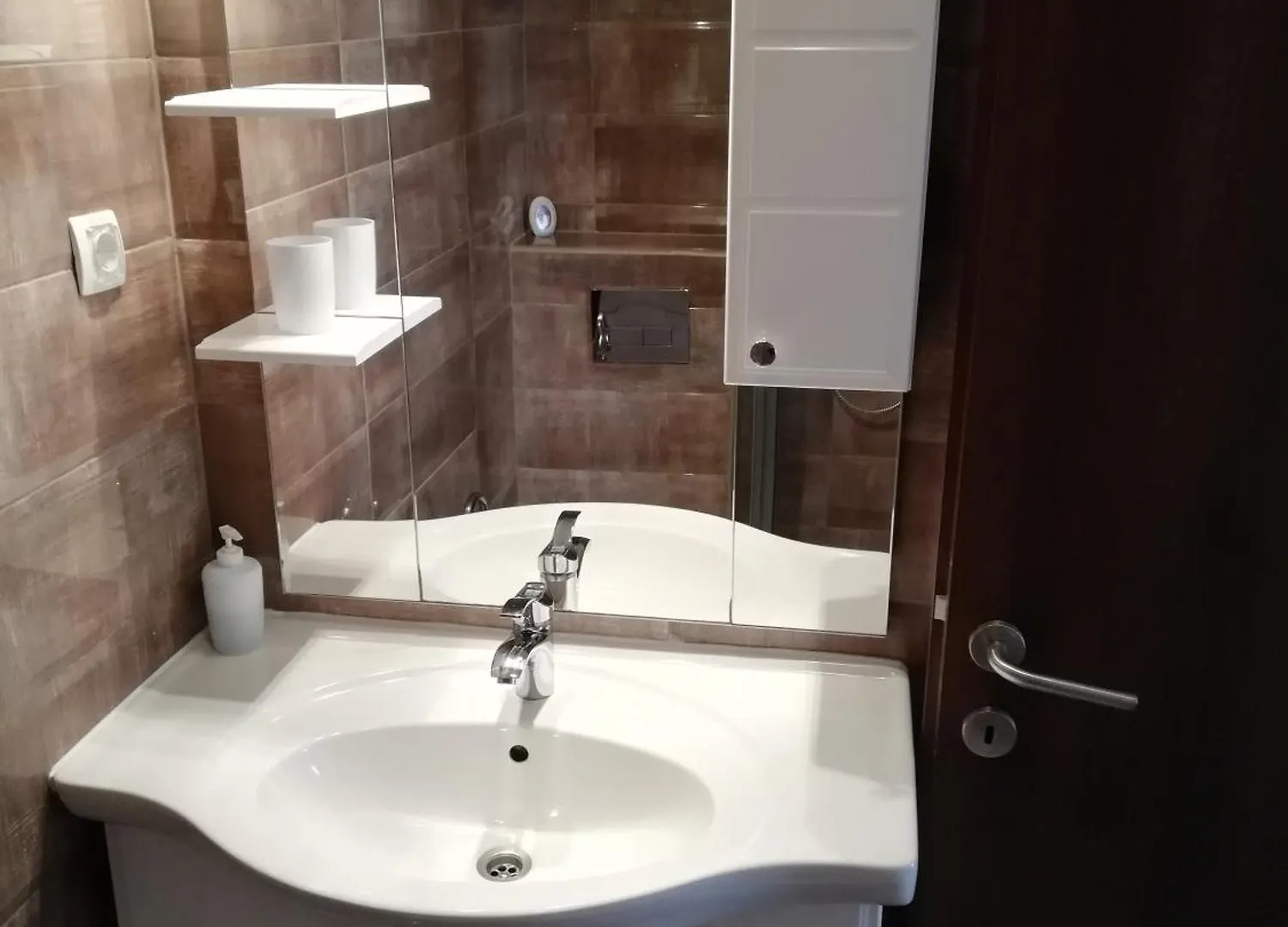 House Kapetanovic Hotel Palit Guest house