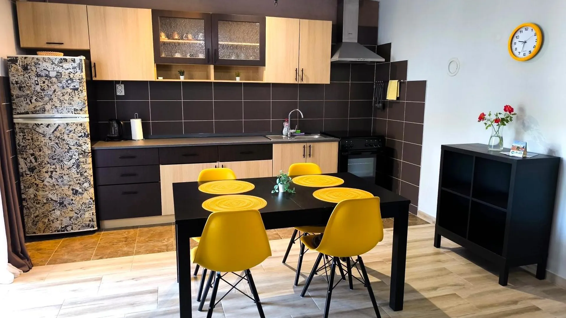House Kapetanovic Hotel Palit Guest house
